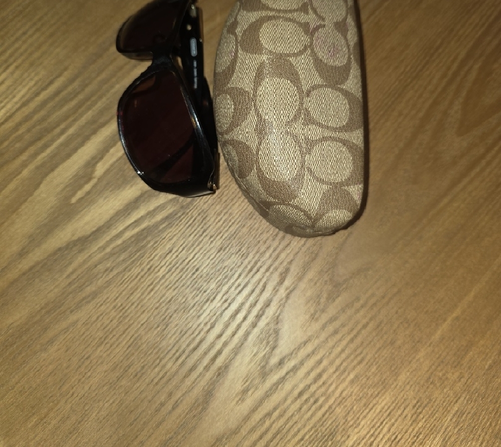 Coach Women's Black Frame Sunglasses with Brown Gradient Lenses - Picture 2 of 7